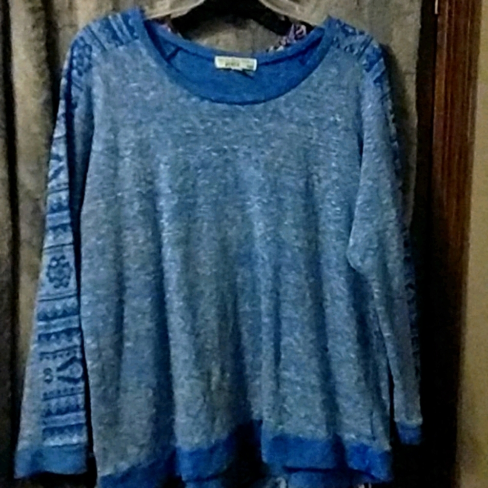 Women's Plus Size Sweater